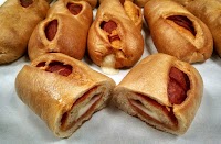 Each roll is made with provolone cheese and 10 slices of pepperoni. 4oz per roll.
Allergens: wheat, milk