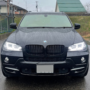 X5 3.0si