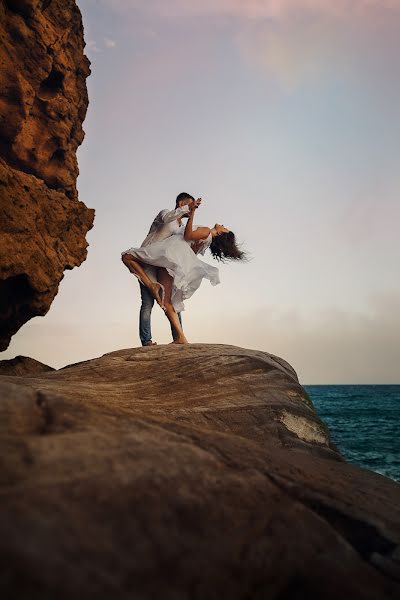 Fotografo di matrimoni Tanya Bonnet (taniabonnet). Foto del 2 aprile 2022