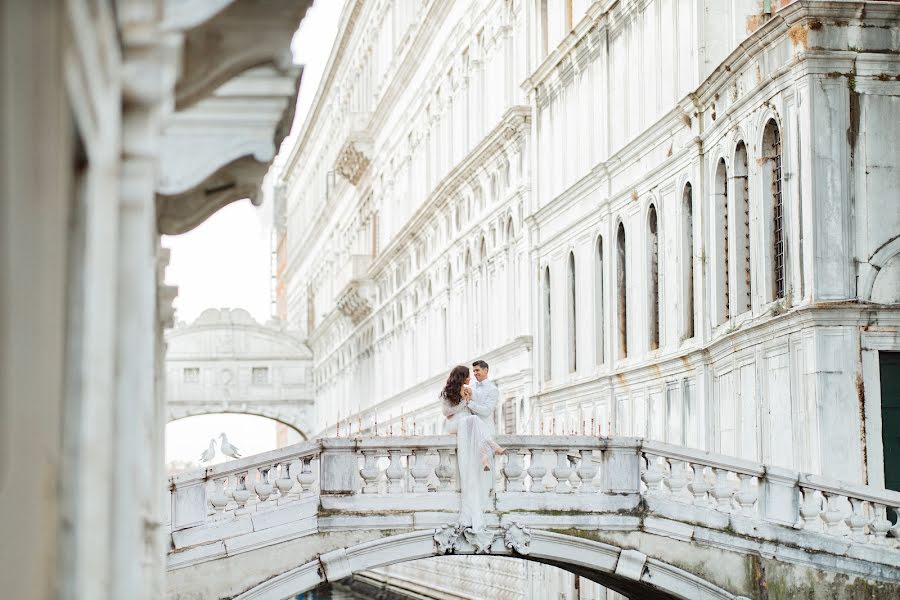 Fotógrafo de casamento Aleksandra Voznyuk (kalibri). Foto de 2 de setembro 2022