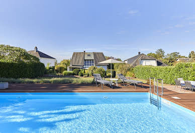 Maison avec piscine et jardin 3