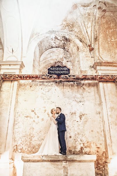 Fotógrafo de bodas Julia Tomasz Piechel (migafka). Foto del 26 de enero 2018