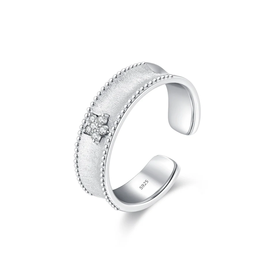 Dames ring met open bloem diamant, lichtgewicht luxe, een elegante toevoeging aan uw sieradencollectie voor een vleugje glamour.