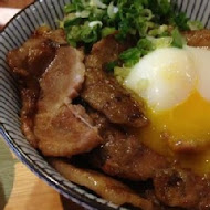 滿燒肉丼食堂