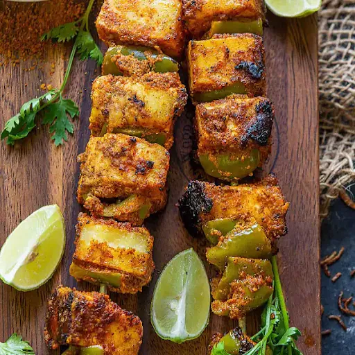 Achari Paneer Tikka