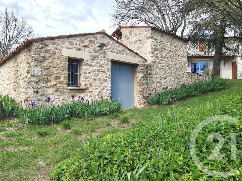 Vente ferme 8 pièces 215 m² à Niozelles (04300), 560 000 €