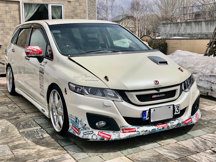 オデッセイのナンバーカバー撤去・ナンバーフレーム・コロナが早く終息しますようにに関するカスタム事例の投稿画像1枚目