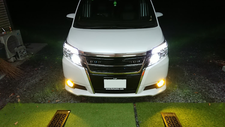 エスクァイアの新年明けましておめでとうございます・ホーン交換・DIY・ベンツホーンに関するカスタム事例の投稿画像1枚目