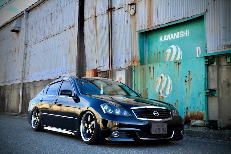 フーガの紅葉と愛車・Defi・追加メーター何つけてる？・オートゲージ・紅葉に関するカスタム事例の投稿画像1枚目