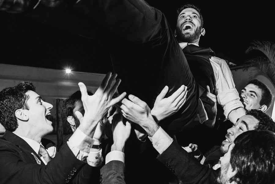 Fotógrafo de casamento Yuri Correa (legrasfoto). Foto de 3 de dezembro 2018