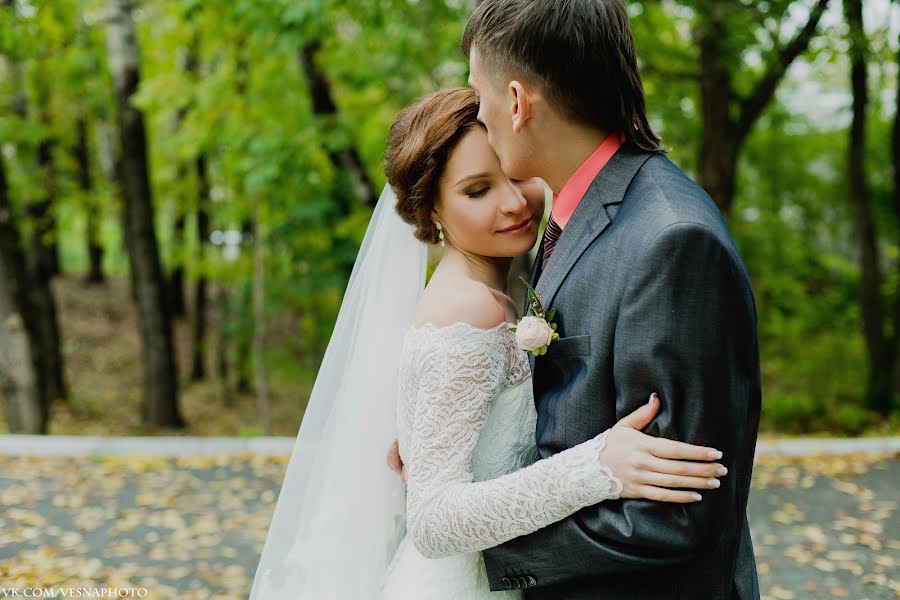 Fotógrafo de casamento Natalya Veselova (vesnaphoto). Foto de 26 de janeiro 2016