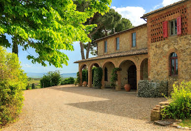 Farmhouse with pool 4