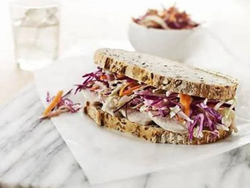 HB Chicken Coleslaw Sandwich