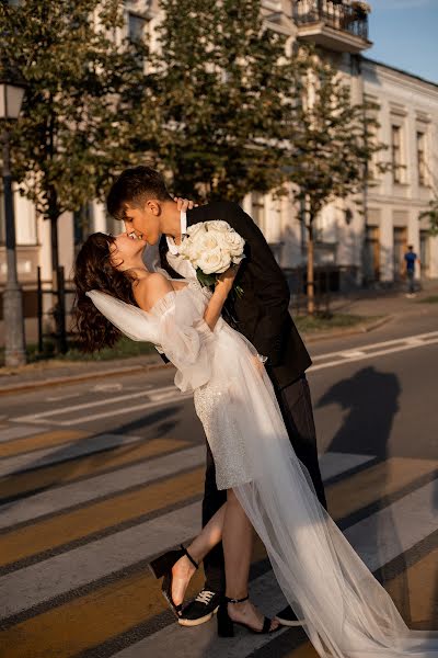 Fotógrafo de casamento Krestina Romanova (krestikfoto). Foto de 19 de setembro 2021