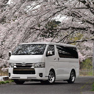 ハイエースバン TRH200V