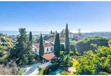 Maison avec piscine et terrasse 8