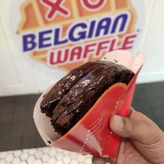 Shwetank Deshmukh at XO Belgian Waffle, Thakkar Shopping Mall,  photos