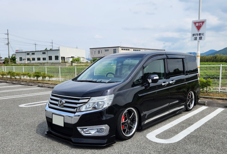 ステップワゴンスパーダの変態紳士車楽部・会長からの引き継ぎ・久しぶりの投稿・DIYに関するカスタム事例の投稿画像1枚目