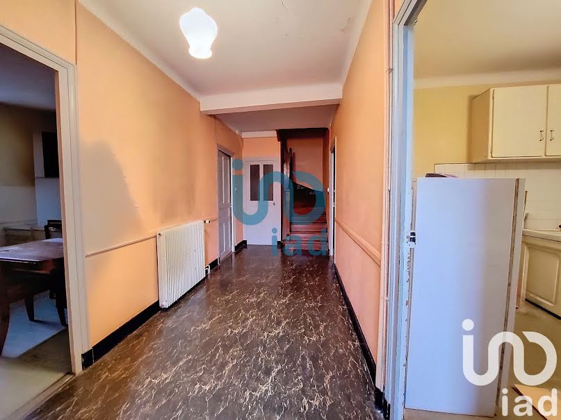 Vente maison 11 pièces 170 m² à Giat (63620), 70 000 €