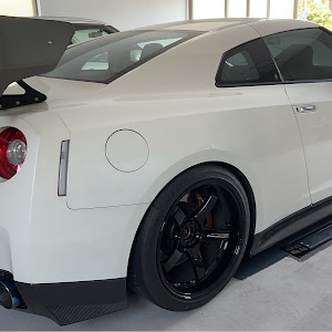 NISSAN GT-R R35