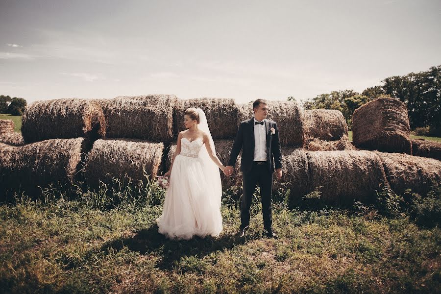 Fotografo di matrimoni Denis Polulyakh (poluliakh). Foto del 13 febbraio 2016