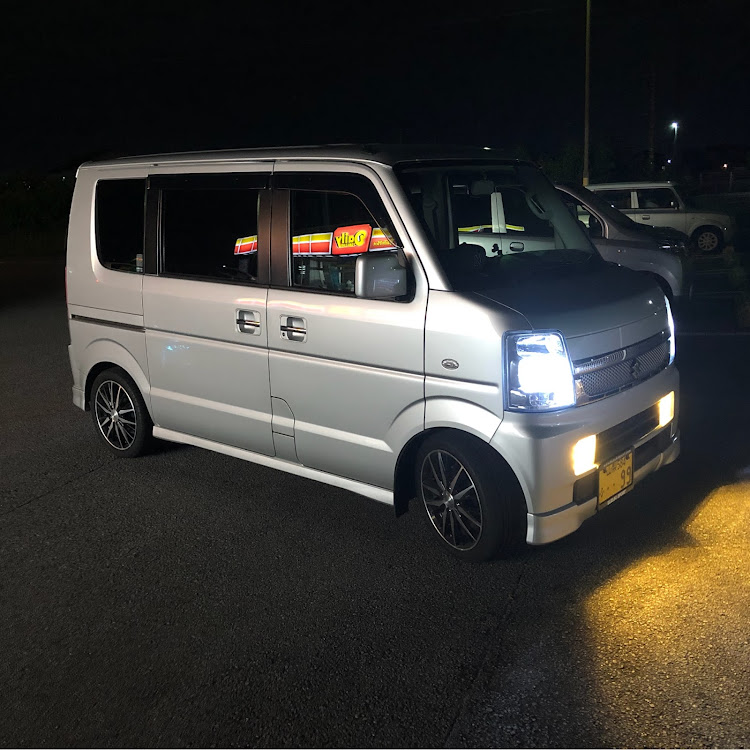 エブリイワゴンのフォグランプ交換に関するカスタム事例の投稿画像1枚目