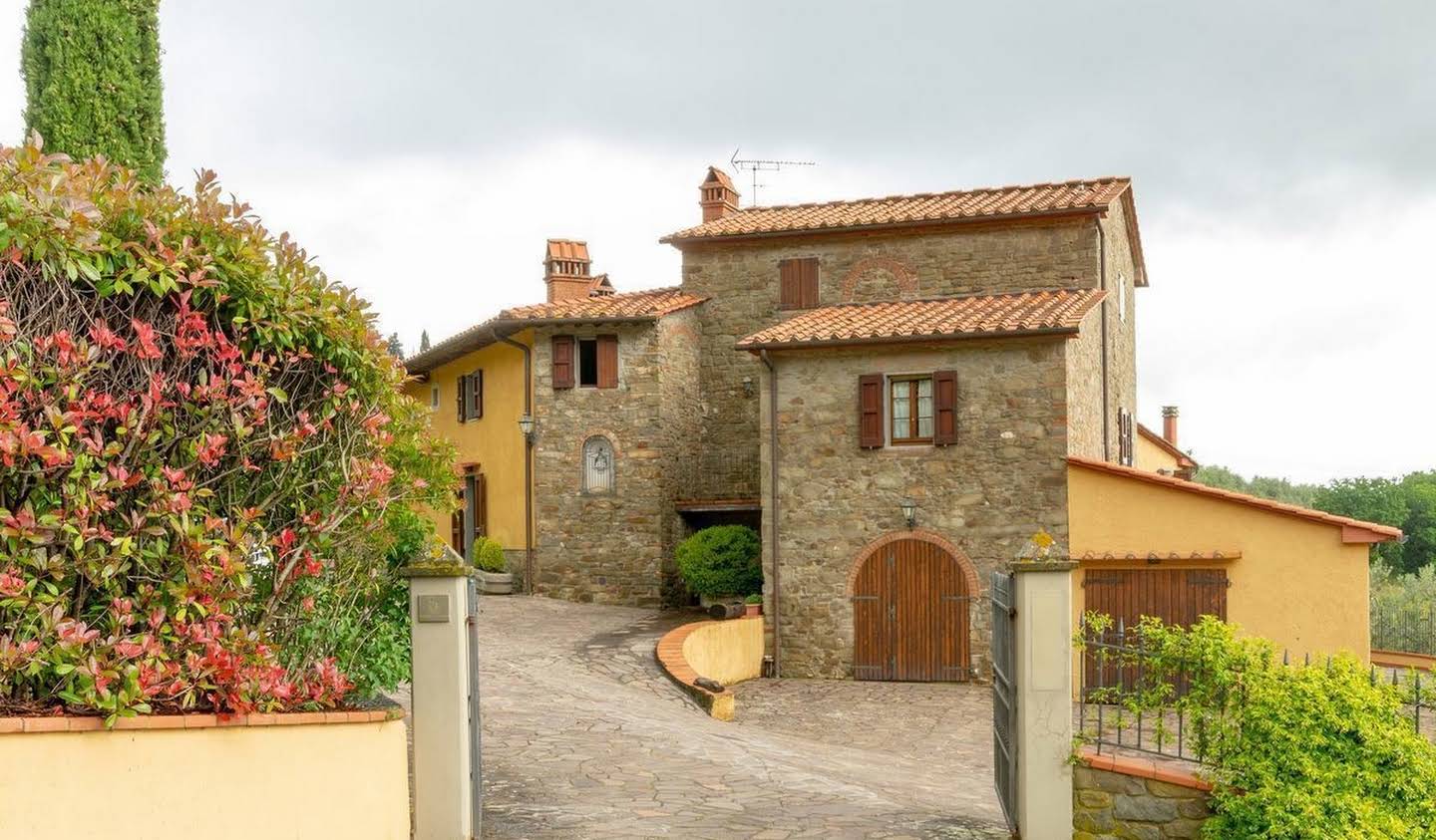 House with garden Carmignano