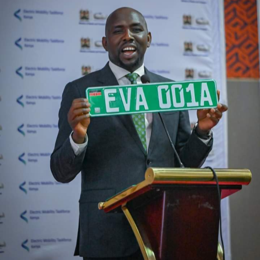 Transport Cabinet Secretary Kipchumba Murkomen displays a sample green number plate for electric cars.