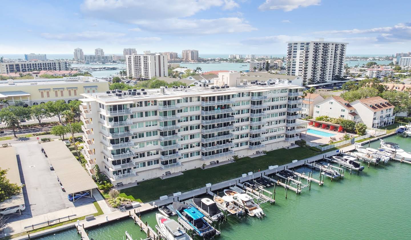 Apartment with pool Clearwater Beach