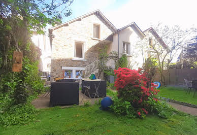 Maison avec terrasse 1