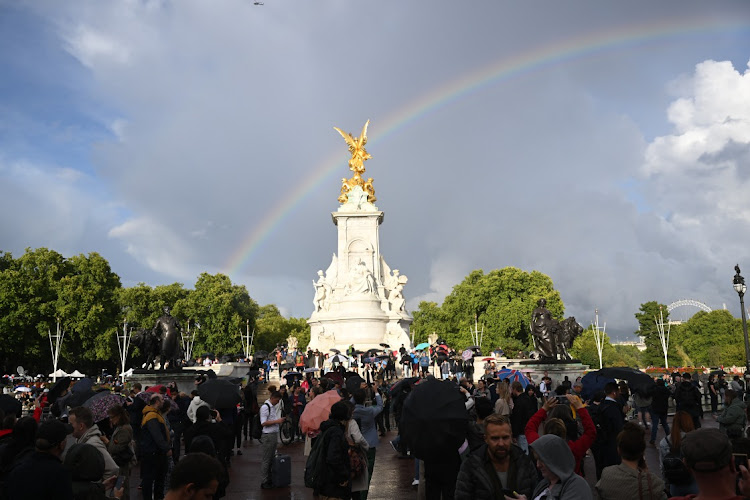 A rainbow is seen outside of Buckingham Palace on September 8 2022 in London, England. Picture: GETTY IMAGES/LEON NEAL