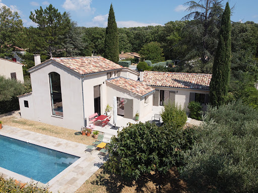 Maison avec piscine et terrasse 3