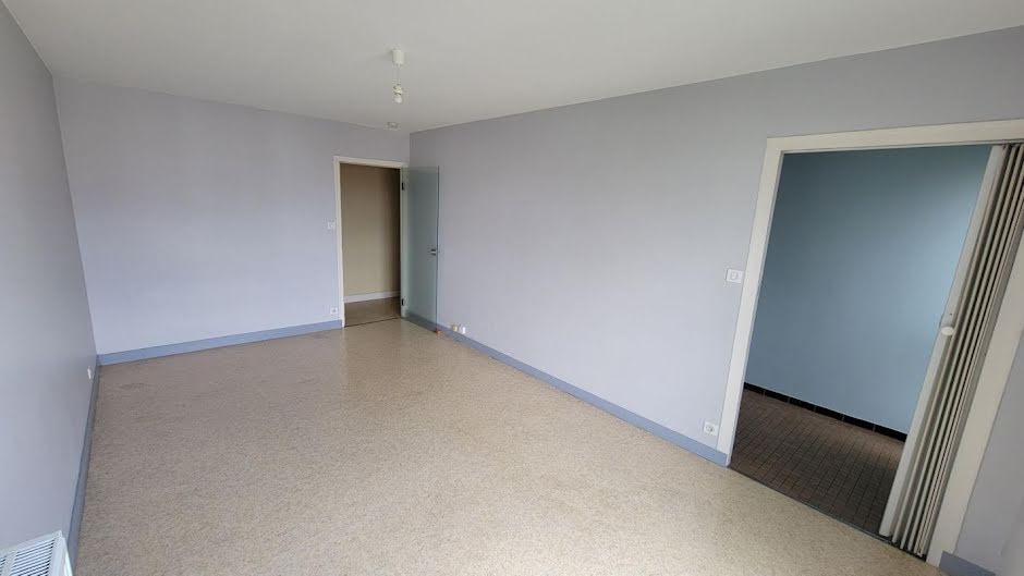 Location  appartement 1 pièce 30 m² à Limoges (87000), 343 €