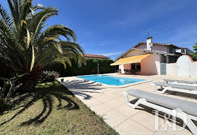 Maison avec jardin et terrasse 19