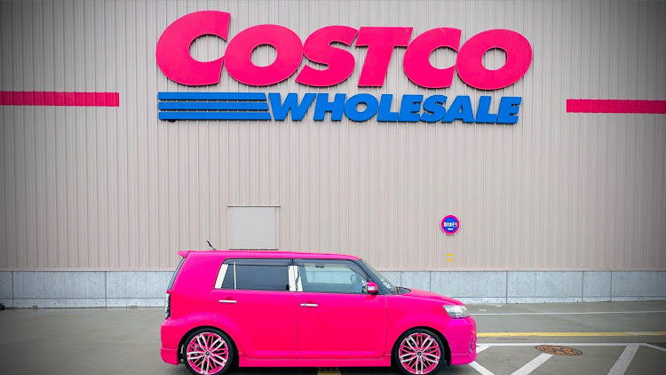 カローラルミオンのCostco・コラボしませんか？・ルミオン・ピンク大好きに関するカスタム事例の投稿画像1枚目
