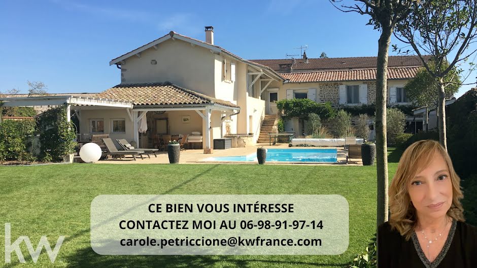 Vente ferme 10 pièces 291 m² à Brindas (69126), 1 140 000 €