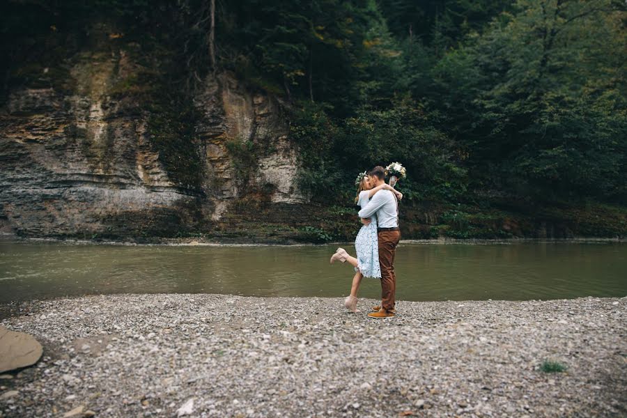 Fotografo di matrimoni Evgeniy Tarasov (tarasof). Foto del 2 marzo 2017