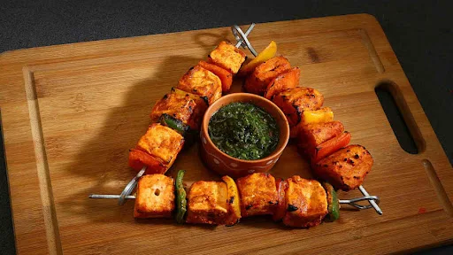 Achari Paneer Tikka