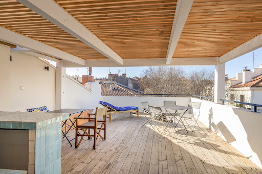 Apartment with terrace 2
