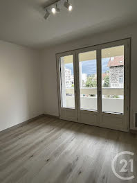 appartement à Arpajon-sur-Cère (15)