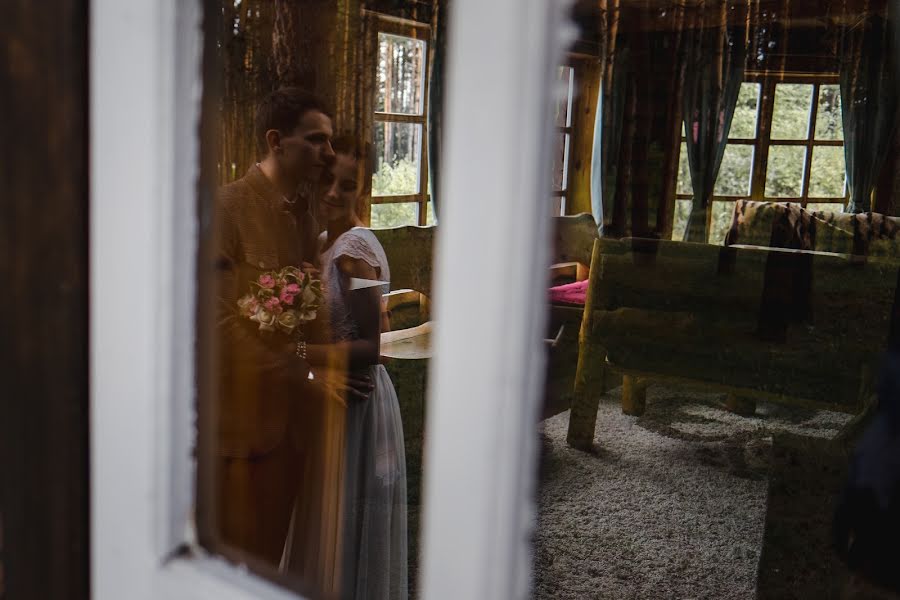 Fotógrafo de casamento Roman Sergeev (romannvkz). Foto de 7 de setembro 2018