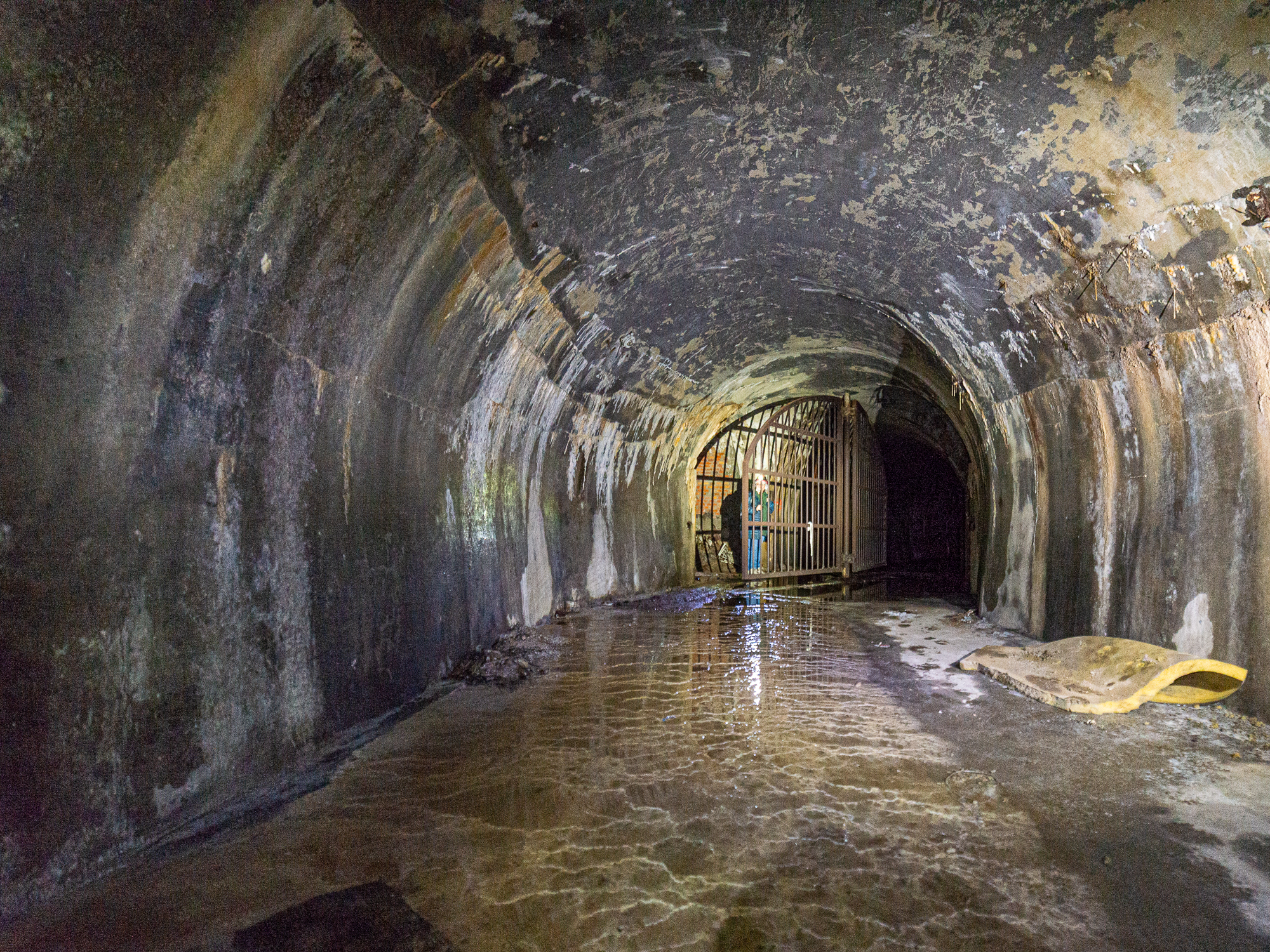 Connessioni sotterranee in bunker antiaereo di zac1