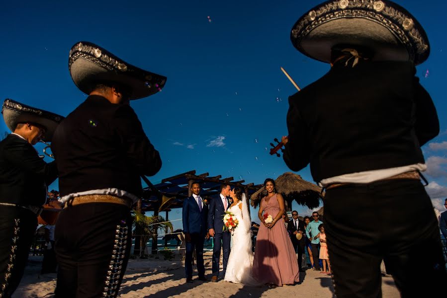 Fotógrafo de casamento Niccolo Sgorbini (niccolosgorbini). Foto de 12 de agosto 2016