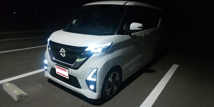 ルークスの#251・中秋の名月・某駐車場にて🅿️・ナンバー合成アプリ活躍中🤗に関するカスタム事例の投稿画像2枚目