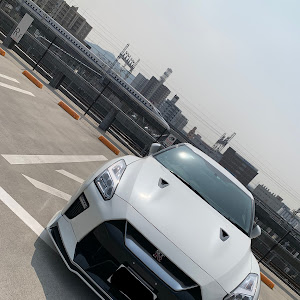 NISSAN GT-R R35