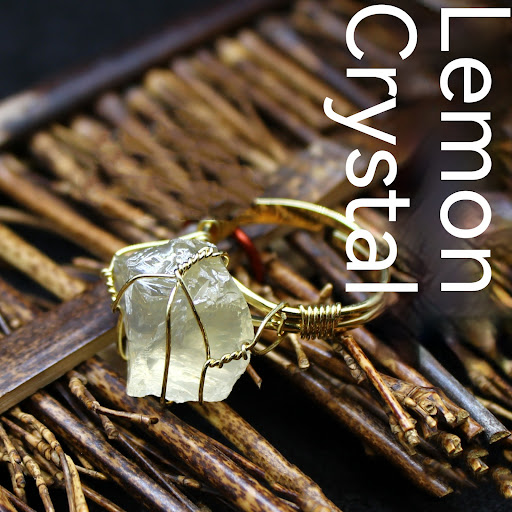 Title 3, Retro Rough Stone Green Fluorite Ring A unique ...