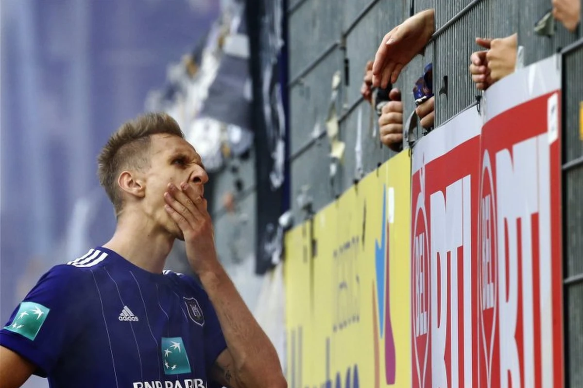 Anderlecht verzeilt in een lastig parket: de landskampioen wil Teodorczyk van de hand doen, maar die heeft andere plannen...