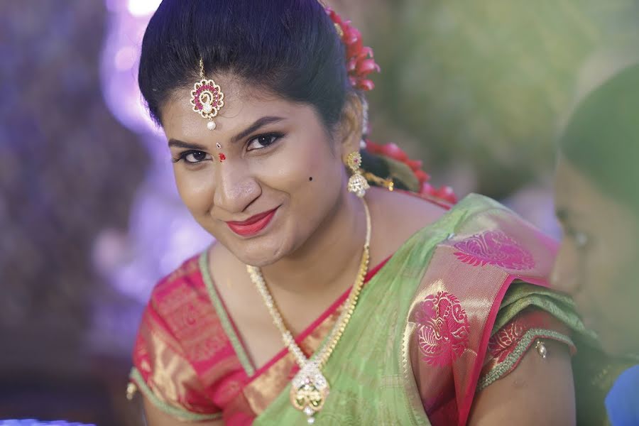 Fotograful de nuntă Julakanti Kiran (jkcandidsweb). Fotografia din 9 decembrie 2020