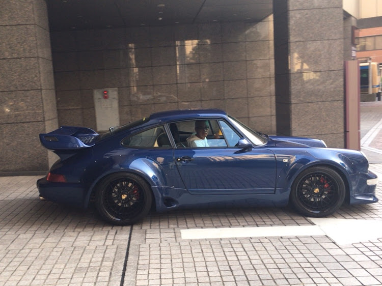 964 カレラ2のB O  S Sさんが投稿したカスタム事例の投稿画像1枚目