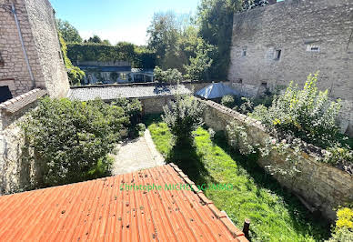 Maison avec terrasse 1